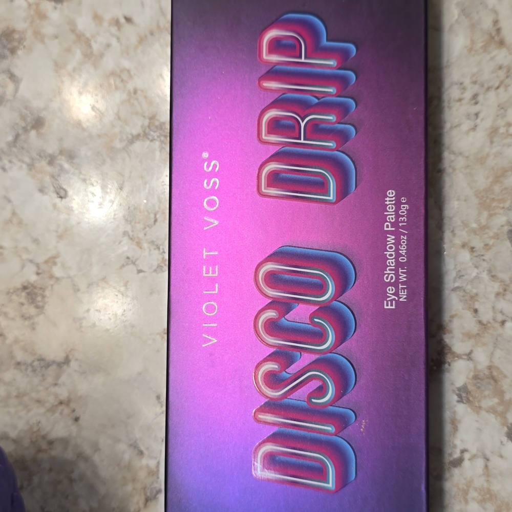Violet Voss eyeshadow palette